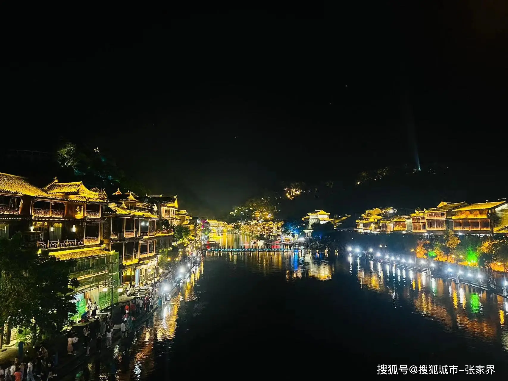 凤凰古城旅游攻略_张家界凤凰古城旅游攻略小吃_湖南湘西凤凰古城必游景点