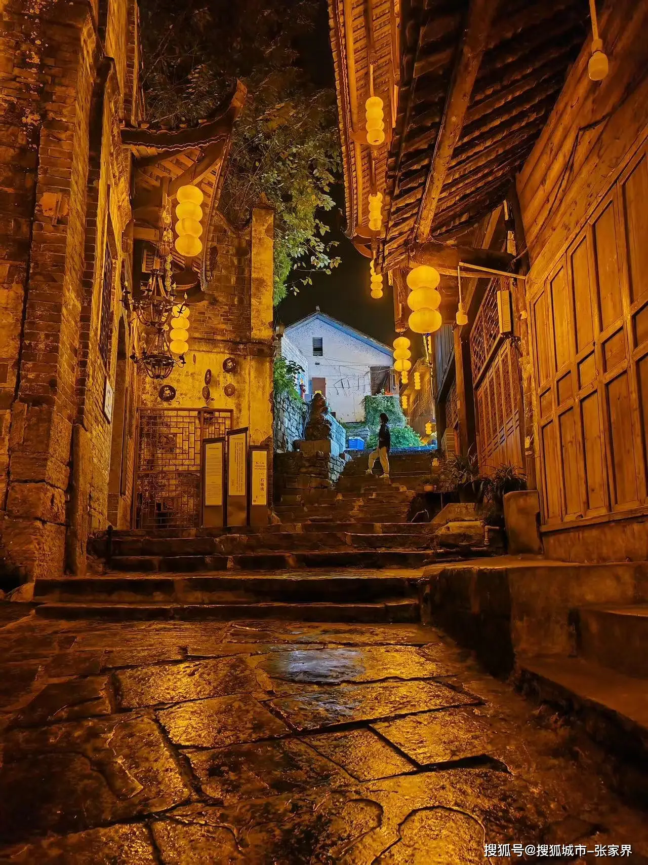 凤凰古城旅游攻略_张家界凤凰古城旅游攻略小吃_湖南湘西凤凰古城必游景点