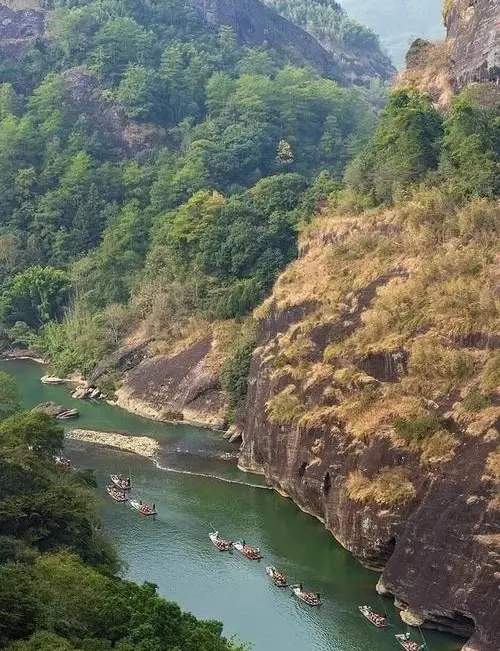 武夷山名字的由来_武夷山旅游攻略及花费_武夷山自然景观特色
