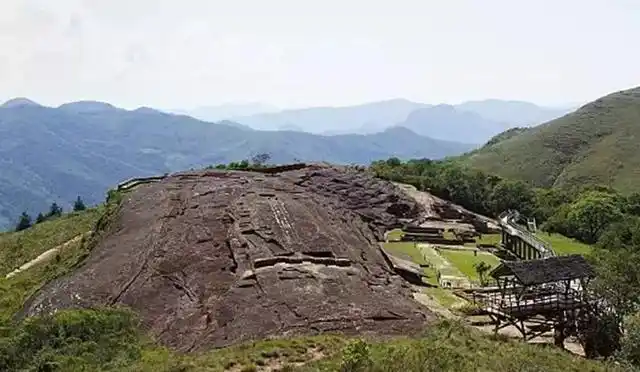 安第斯山脉玻利维亚旅游_乌尤尼天空之镜_玻利维亚天空之镜旅游攻略