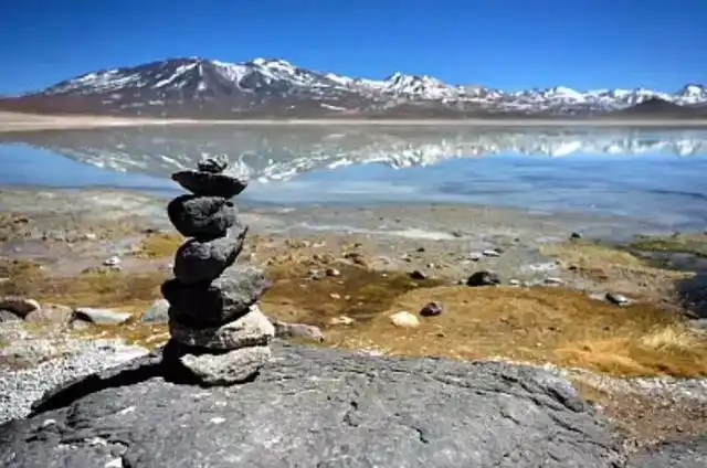 乌尤尼天空之镜_安第斯山脉玻利维亚旅游_玻利维亚天空之镜旅游攻略