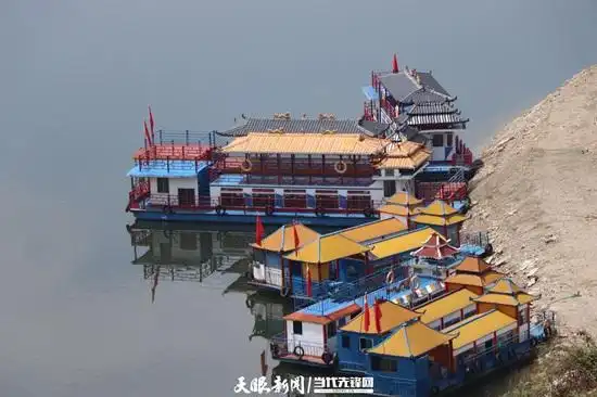 贵州旅游特色景点推荐_支嘎阿鲁湖旅游攻略_贵州支嘎阿鲁湖露营好地方