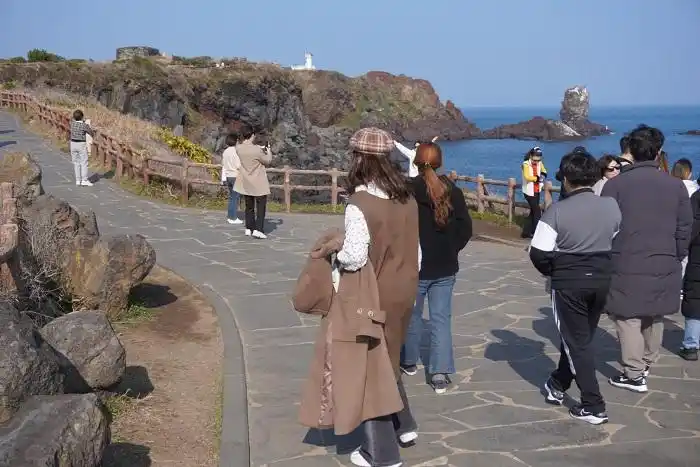 济州岛冬季旅游攻略_济州岛中国游客免签 春节济州岛旅游攻略 中国游客济州岛住宿